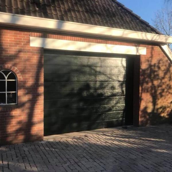 Garagedeur op maat laten maken | Timmmerbedrijf W. de Vries